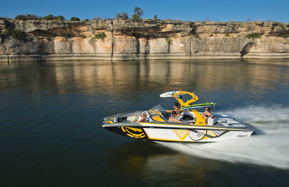 2015 Wakeboard Boat Reviews: Tigé RZ2 | Wakeboarding Mag