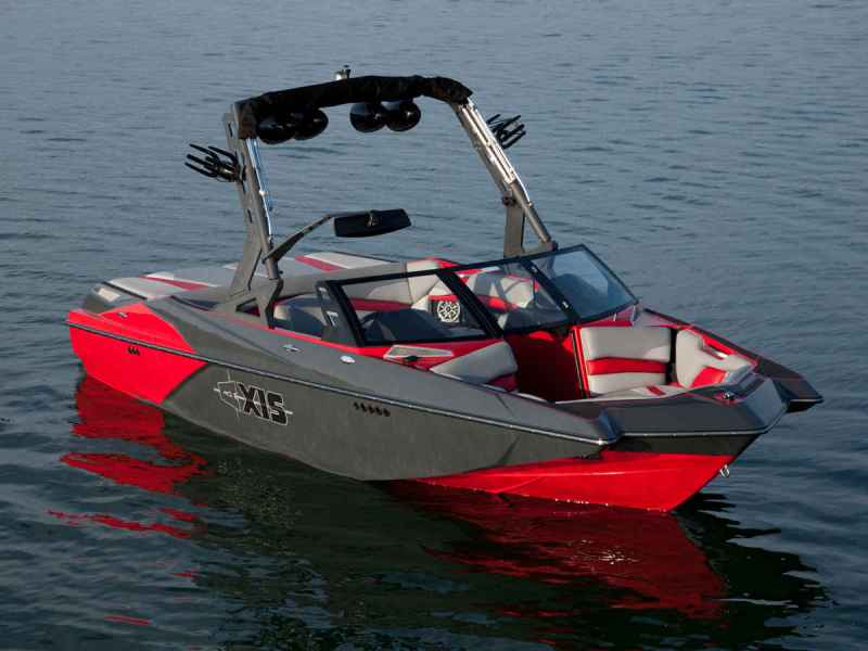 wakeboard boat
