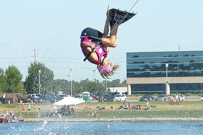 Wake_divas_womens_wakeboarding_celebrating_equal_pay_leslie-kent-action-wake-divas Leslie Kent riding in a contest