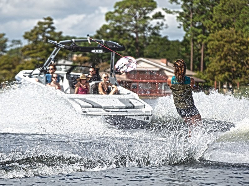 BTG0722-SEA-Towing-1 Unwritten rules of watersports
