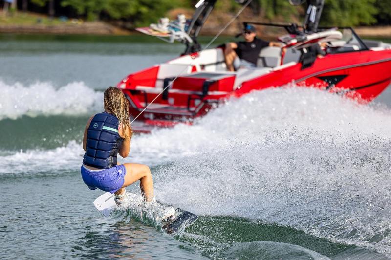 GCM_1591-Edit Heyday H20 pulling a wakeboarder