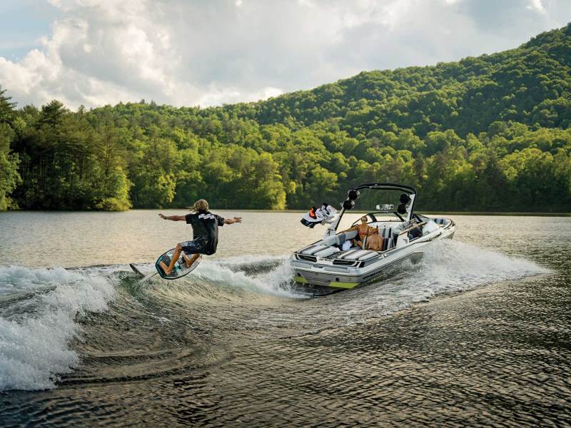 BTGBG23-WSP-Malibu-Wakesetter-22-LSV-08-edit Malibu Wakesetter 22 LSV on the lake