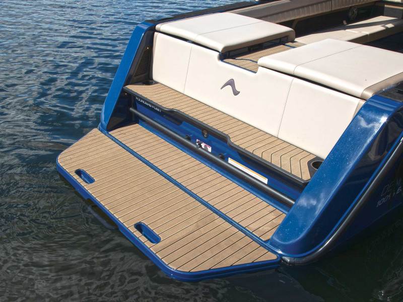 Arc Sport aft sunpad