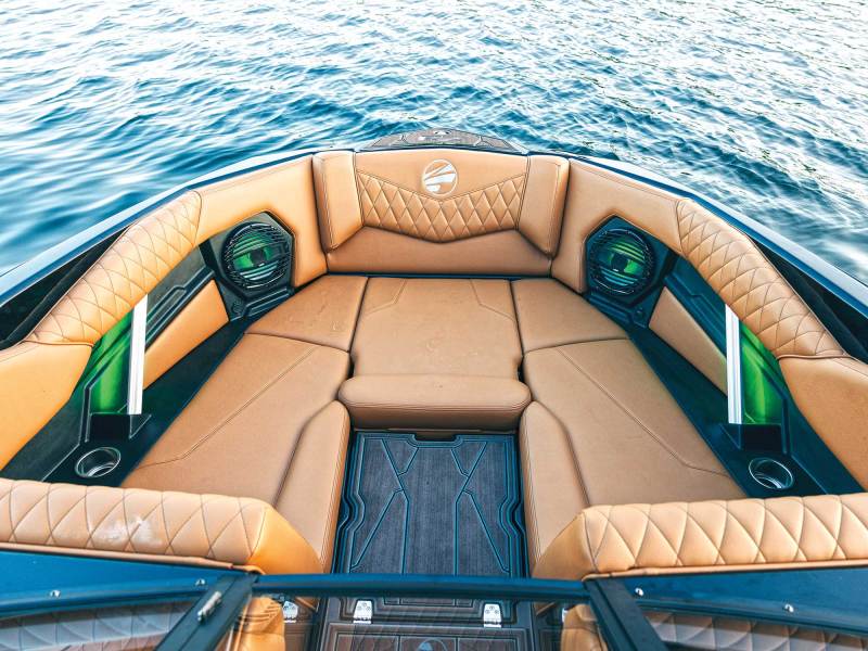 Tigé Z3 bow seating